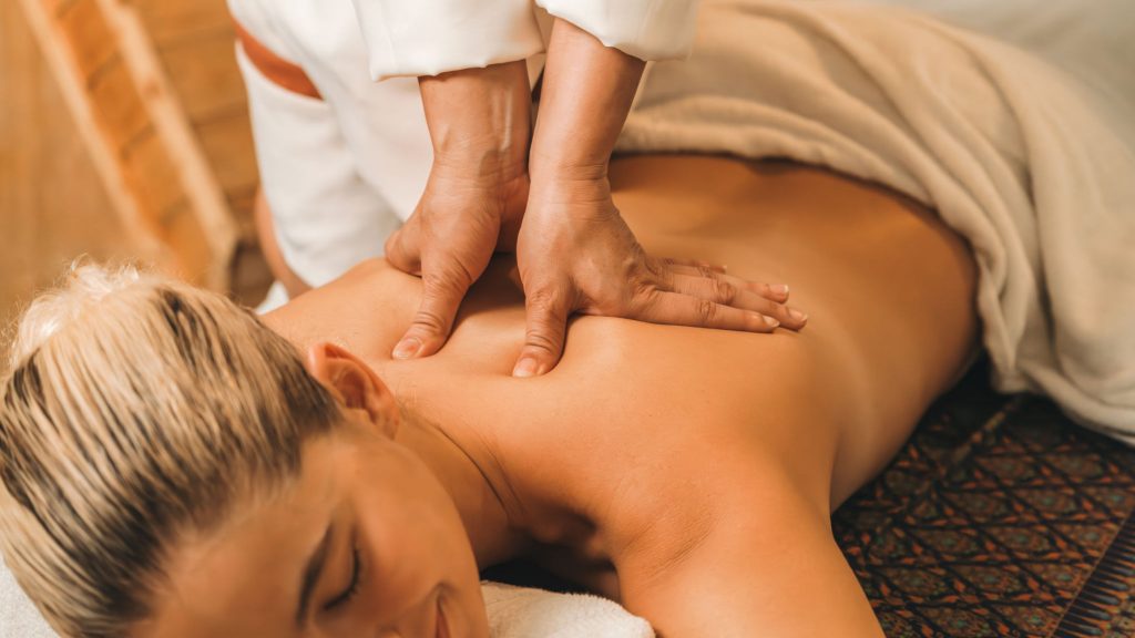Massage suédois dans Vileray, massage apaisant, lomi-lomi.